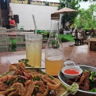 เมนูของร้าน น้ำอ้อยคั้นสดเกล็ดหิมะ ตลาดเสรี สาย5