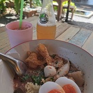 เมนูของร้าน น้ำอ้อยคั้นสดเกล็ดหิมะ ตลาดเสรี สาย5