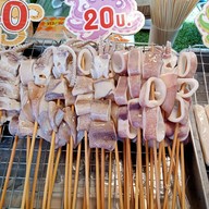 เมนูของร้าน ปลาหมึกย่างโวยวาย