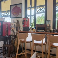 แชร์ คาเฟ่
