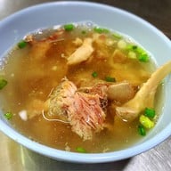 บะหมี่เกี้ยวหมูแดงซอยเท็กซัสเยาวราช