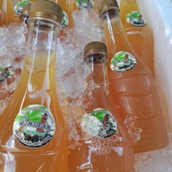 เมนูของร้าน น้ำอ้อยคั้นสดเกล็ดหิมะ ตลาดเสรี สาย5