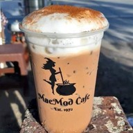 MaeMod  CaFe หน้าอาคารพาณิชย์ติดกับร้านบุญเฮง 18
