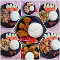 มาร์คFC ไก่ยำแซ่บเวอร์ หลังมอ