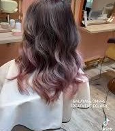 Salon De E'Claire