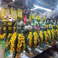 ร้านชญาภาบายศรี-ดอกไม้สด สาขาตลาดไท