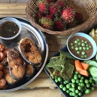 เดอะ บาร์บีคิว & สปาเก็ตตี้ แยกไตรศาสตร์