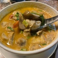 เมนูของร้าน ครูหมู(ร้านต้นตระกูลยมจินดา)