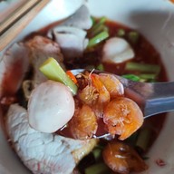 เมนูของร้าน ก๋วยเตี๋ยวเจ๊หมวย