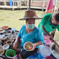 บรรยากาศ ก๋วยเตี๋ยวเจ๊หมวย