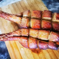 หมูอบโอ่ง ลุงหนวด