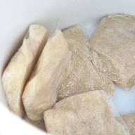 บังอาณัติไก่ย่าง&ก๊ะด๊ะฮาลาล ตลาดวันชื่นพล่าซ่า(ข้างๆเซเว่น)