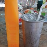 เมนูของร้าน ก๋วยเตี๋ยวหมูตุ๋น-เนื้อตุ๋น นายเหมาะ