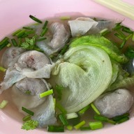 รสหนึ่ง ก๋วยเตี๋ยวเสวยลูกชิ้นปลาเชียงใหม่ เชียงใหม่