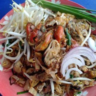 เมนูของร้าน ผัดไทย หอยทอดบิ๊กเมืองนนท์