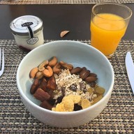 เมนูของร้าน The Bridge Bar & Bistro