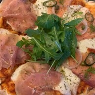 Yeast rustic pizza -