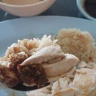 ข้าวมันไก่อาฮง หน้าสงวนหญิง