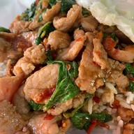 ข้าวไข่เจียวบุฟเฟต์ (นุ้ย กะเพราเนื้อนุ่ม)