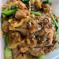 ข้าวไข่เจียวบุฟเฟต์ (นุ้ย กะเพราเนื้อนุ่ม)