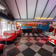 Classic Car Diner