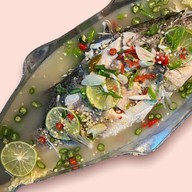 ร้านอาหารลมเลบ้านเรา (Seafood)