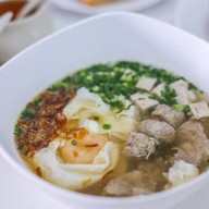 เมนูของร้าน ก๋วยจั๊บญวน ยายปราณี ตอนเย็น ข้าง7-11