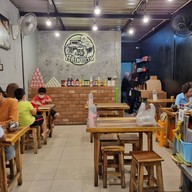 บรรยากาศ โรตีเตาถ่าน - ฮาลาล พูนผล