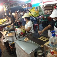 ขนมเบื้องเจ้เจี๊ยบ ตลาดโต้รุ่งหัวหิน