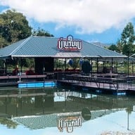 บ้านริมขุม (Baan Rim Khum Cafe & Restaurant)