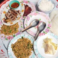 ลาภ 19 กับข้าวเมือง