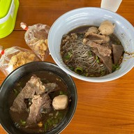 ก๋วยเตี๋ยวเรือแสนอร่อย