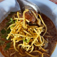 ข้าวซอยป้าไพ