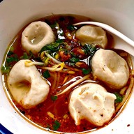 ก๋วยเตี๋ยวลูกชิ้นหมู วัดพระศรีฯบางเขน(เจ้าเก่า) กรุงเทพกรีฑา22