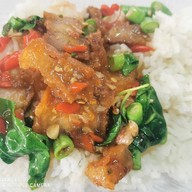 เจ๊แอ๊วอาหารตามสั่ง ซอย วปอ.11