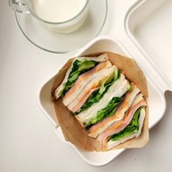 ชูวิช (Choowich:แซนด์วิชไส้ทะลัก)