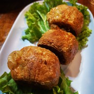 เมนูของร้าน ครัวแต้จิ๋ว คั่วไก่ หมูแดงเตาถ่าน  since 1973 นิมิตใหม่