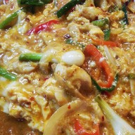 เมนูของร้าน ครัวแต้จิ๋ว คั่วไก่ หมูแดงเตาถ่าน  since 1973 นิมิตใหม่