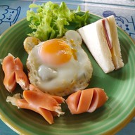 ชาณิชา อาหารตามสั่ง & กับข้าว (Cha-nicha)