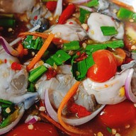 เมนูของร้าน แซ่บจือปาก (ยำแซ่บ ส้มตำ อาหารตามสั่ง โจ๊กไก่ ฮาล้าล) คู้ขวา