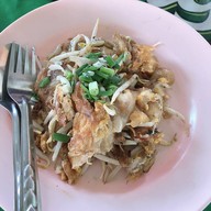 หน้าร้าน หอยทอด (เจ๊แป๊ะ ตลาดบางใหญ่เก่า) วัดสังวร