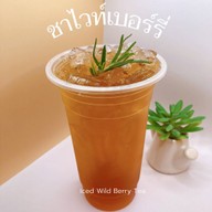 Hippie Holiday Cafe. Croffle ครอฟเฟิล & Tea ชา & Homemade Greek Yogurt กรีกโยเกิร์ต สาขา 1 ใกล้ BTS สายหยุด