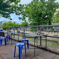 บรรยากาศ ข้าวมันไก่ยอดแหลม คุณหน่อย