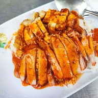 เมนูของร้าน ข้าวมันไก่ยอดแหลม คุณหน่อย