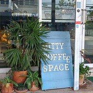 หน้าร้าน Mitty Coffee Space บ้านเกาะ