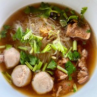 ก๋วยเตี๋ยวเติ๋มใจ๋