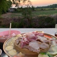 เปาปันหมูกระทะ ถนนข้าวหลาม
