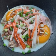 เมนูของร้าน ข้าวไข่เจียวทรงเครื่อง