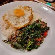 เนื้อแท้ ซีคอนสแควร์ ศรีนครินทร์