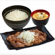 เมนูของร้าน โยชิโนยะ ข้าวหน้าเนื้อ เซ็นทรัลเวิลด์